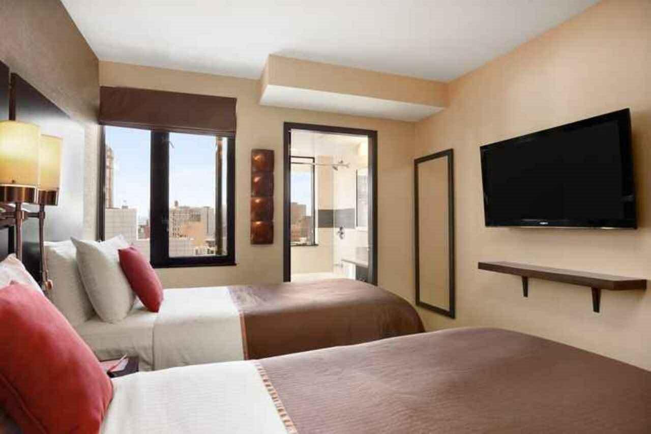 Howard Johnson Soho Нью-Йорк Экстерьер фото