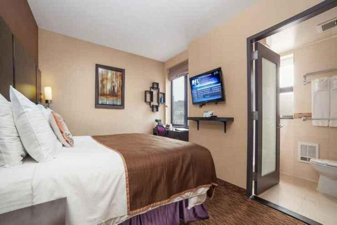 Howard Johnson Soho Нью-Йорк Экстерьер фото