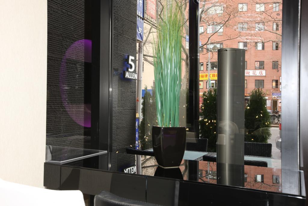 Howard Johnson Soho Нью-Йорк Экстерьер фото